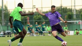 半岛体育-法甲比赛亮点分析：战术创新与关键球员表现